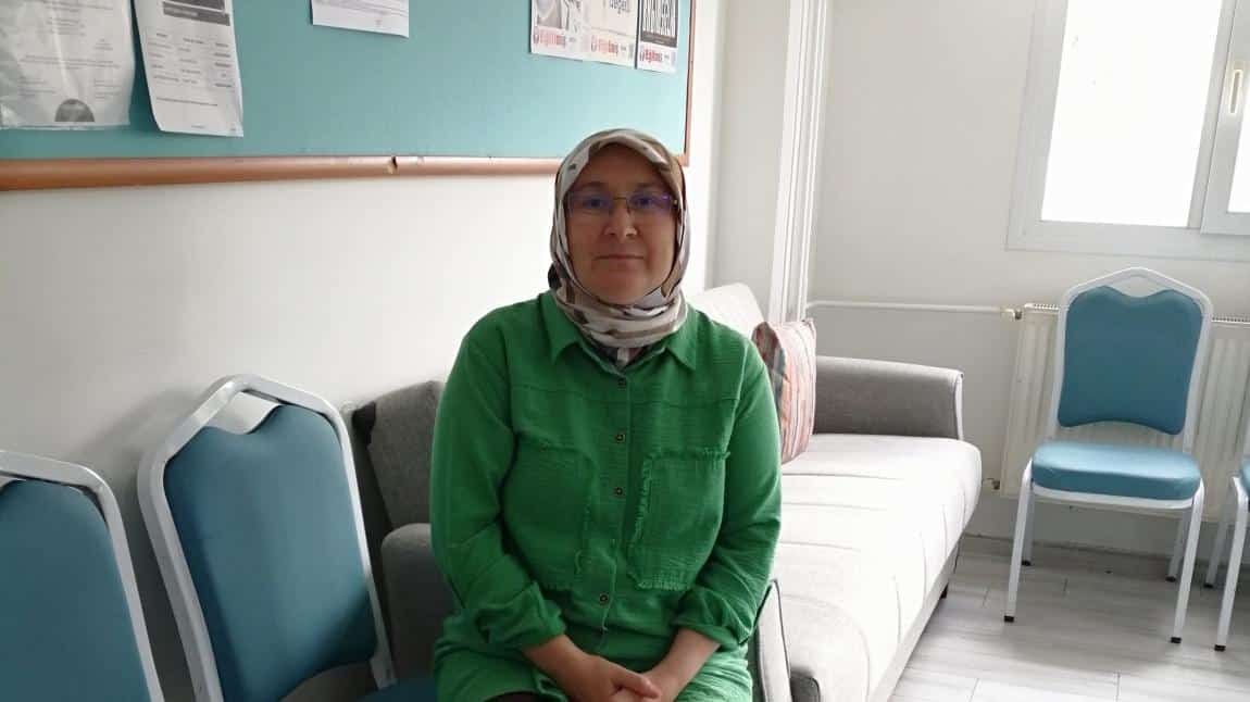 Suna KARACAOĞLU - Sınıf ögretmeni