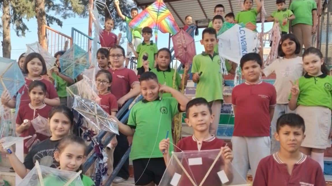  4-C ve 4-B Sınıflarının Uçurtma Şenliği   